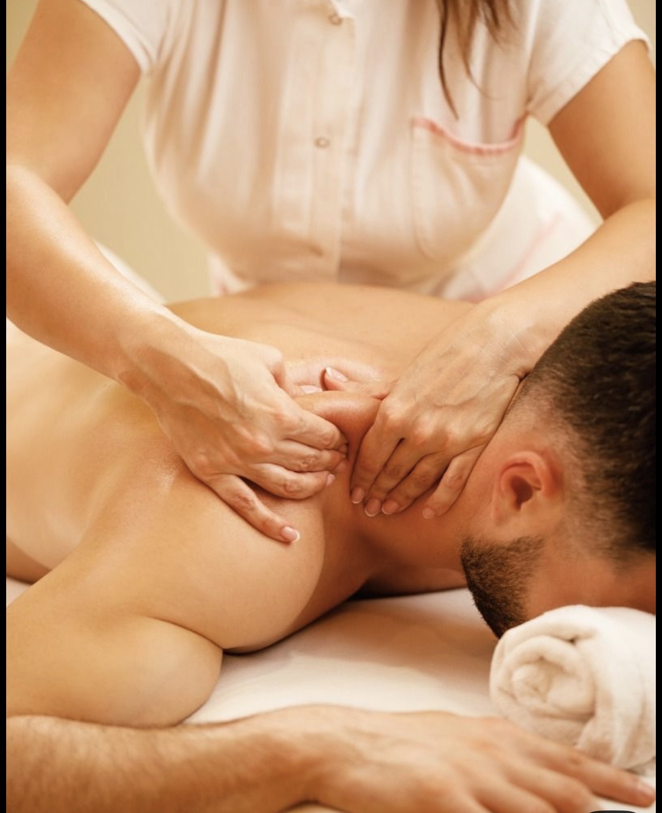 Afspændende skuldermassage